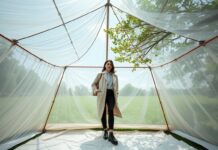 Moda Dünyasında Doğa ile İçli Dışlı Olmak: Çadır Modası In Fashion World, Being Inside Out with Nature: Tent Fashion